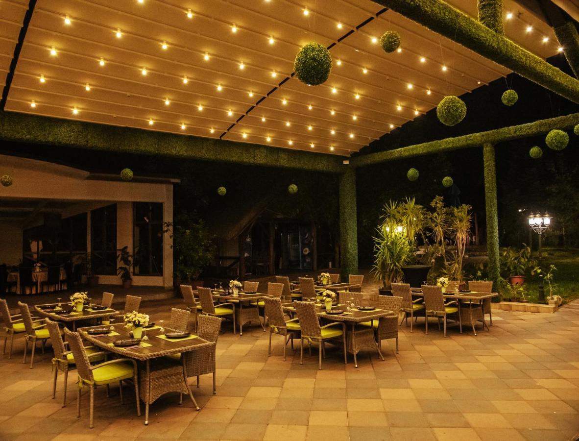 Hotel Restaurant Rustic Александрия Екстериор снимка