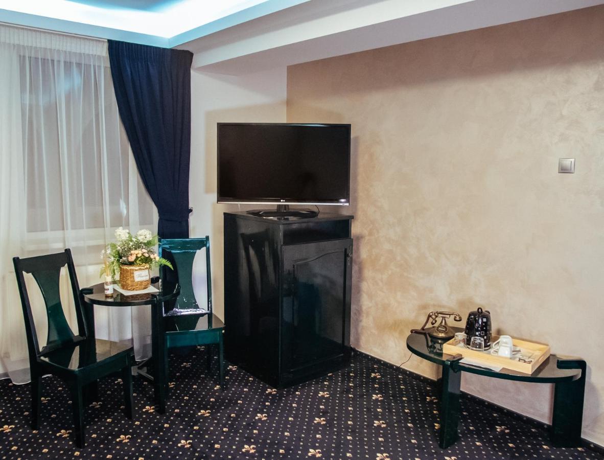 Hotel Restaurant Rustic Александрия Екстериор снимка